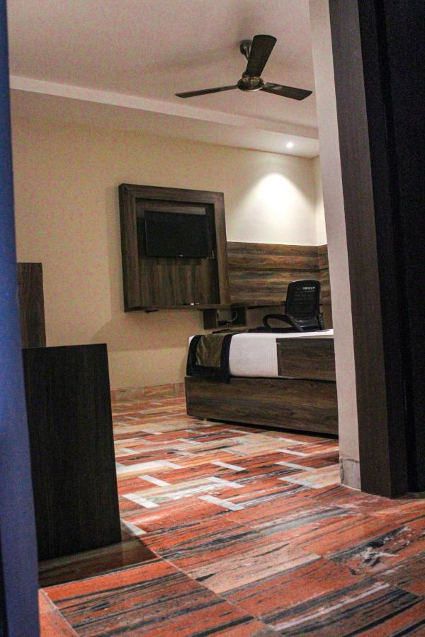I-Towne' - A Unit Of Hotel Shivam International دوغار المظهر الخارجي الصورة