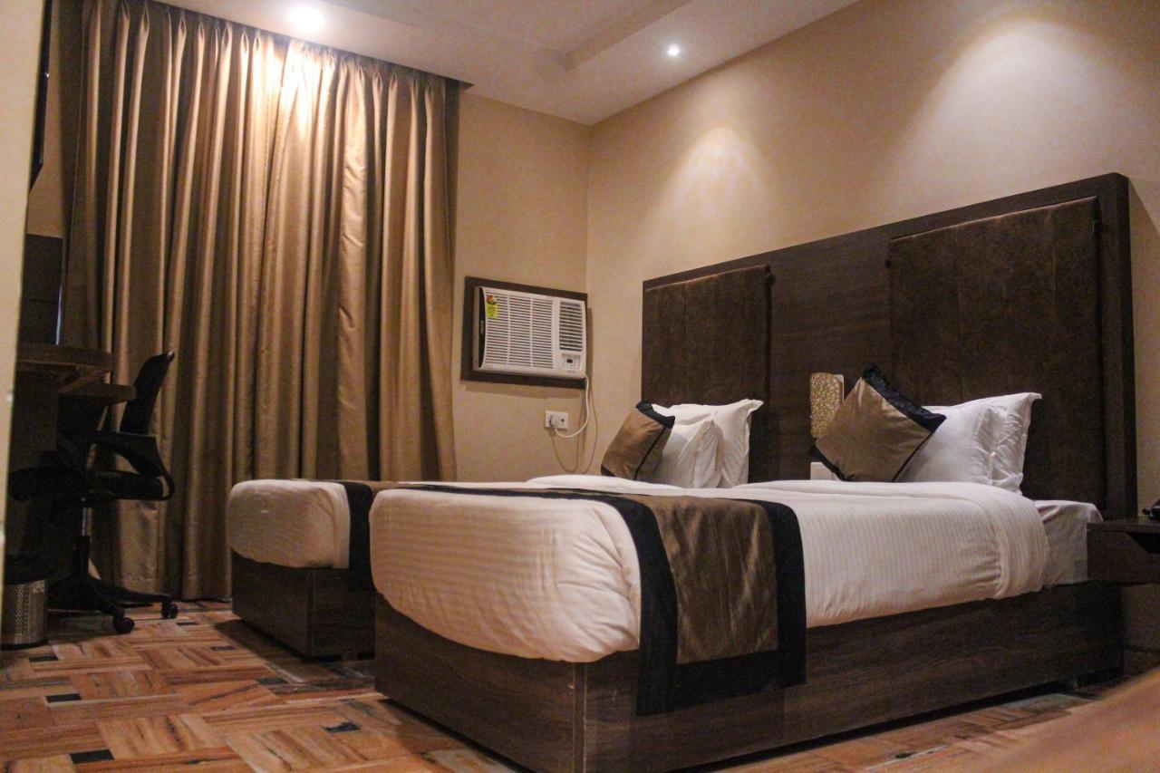 I-Towne' - A Unit Of Hotel Shivam International دوغار المظهر الخارجي الصورة